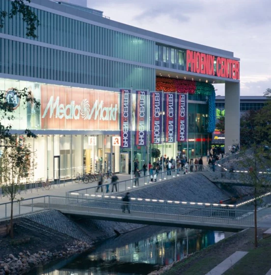 Phoenix-Center Hamburg: Aussenansicht
