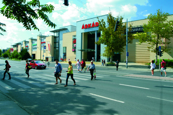 &Aacute;rk&aacute;d shopping center